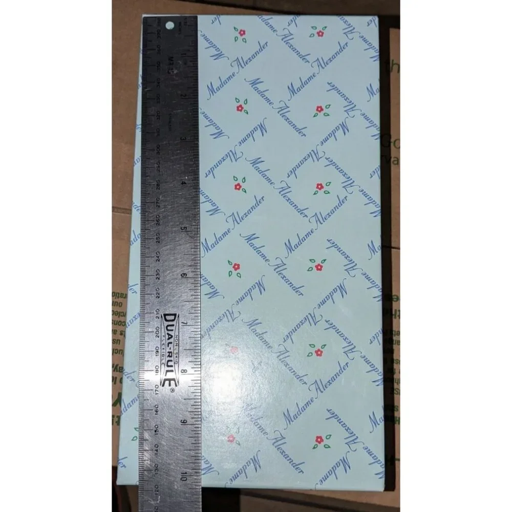 Madame Alexander Peter Pan Doll 8" The Classic Friends #13660 box accessories - Picture 7 of 8